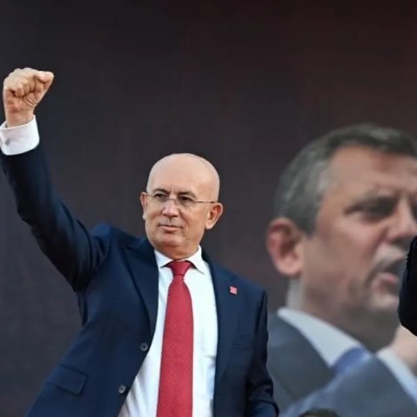 CHP'li Belediye Kendi Seçmenini Bile Soydu! İZBETON'daki Dev Vurgunda Detaylar Ortaya Çıktı
